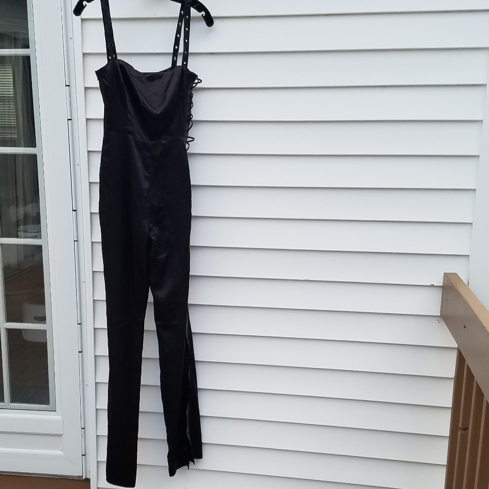 NWT MESHKI LACE UP JUMPSUIT - Picture 4 of 10